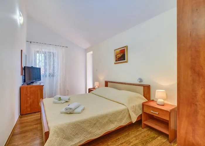 Apartment By The Sea Martinscica, Cres - 22582